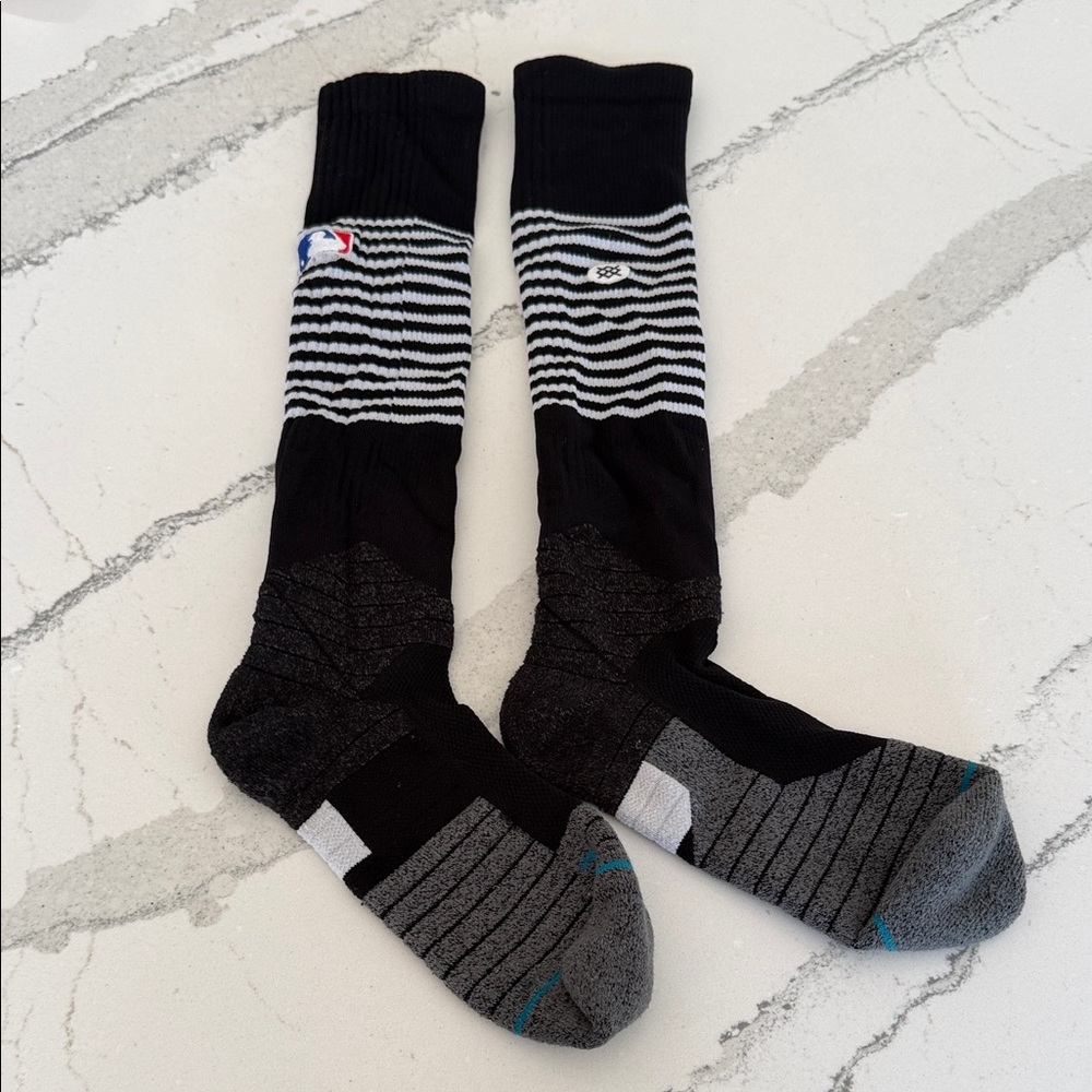 Men’s MLB Stance Black/White Stripe Diamond Pro OTC Socks Large